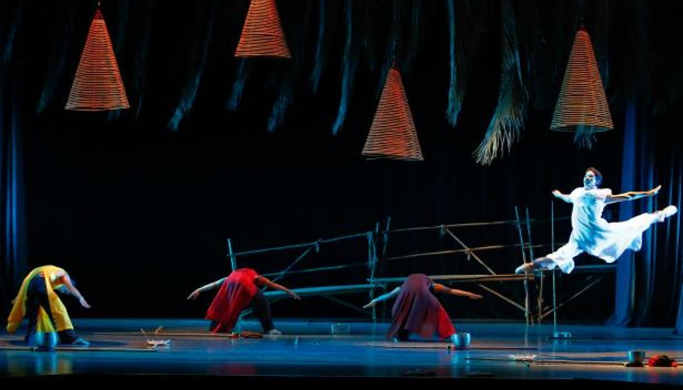 Performing The Mist. Photo: Duc Den Thui